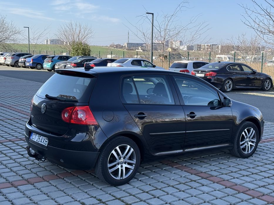 Volkswagen Golf 5•2008•1.6 Benzina•Rate la parc•Variante•Finantare