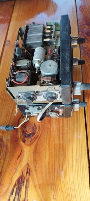 Ретро радио за кола