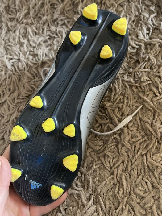 Обувки Adidas F50