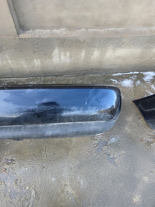 Бампер задний на Ауди А6 С4 кузов.