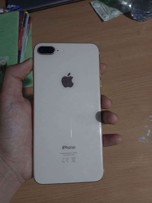 Iphone 8+ ideal 64/4