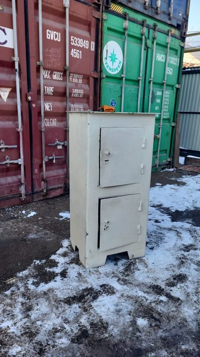 Сейф металический