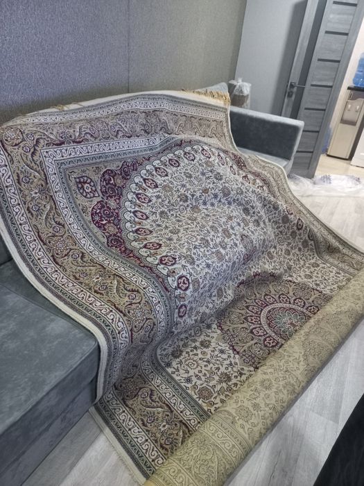 Ковёр б/у шёлк продам