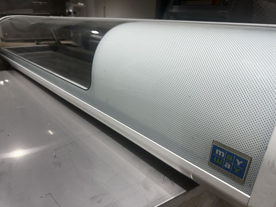 Хладилна витрина за суши