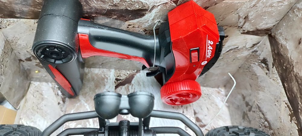 Радиоуправляемый Rock Crawler