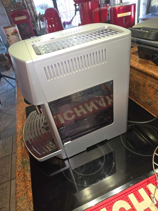 Кафеавтомат DeLonghi MAGNIFICA Elegance