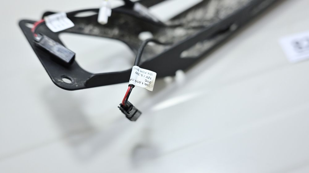 Ducati Monster 937 2021 Suport numar inmatriculare cu semnalizari