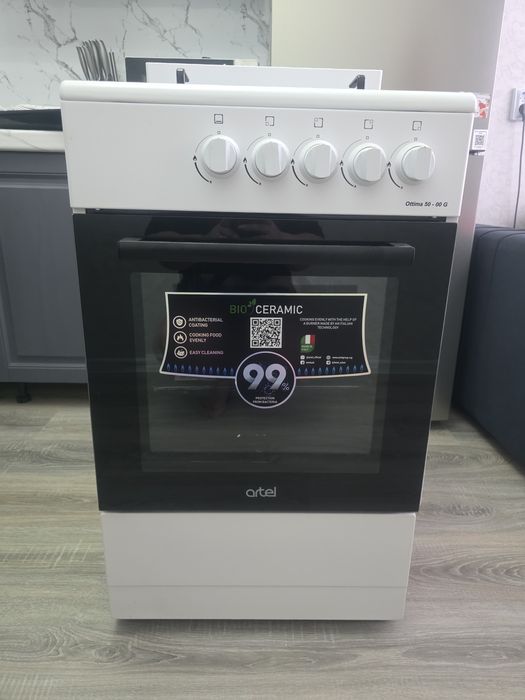 Продам газ плиту