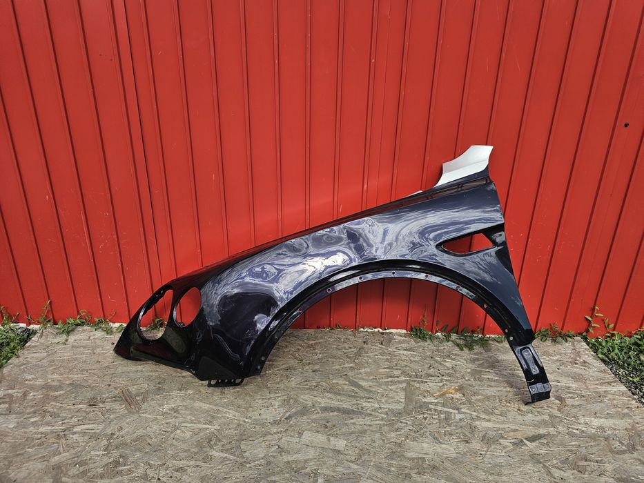 Aripa stanga fata Bentley Bentayga dupa 2016 cod 36A821901