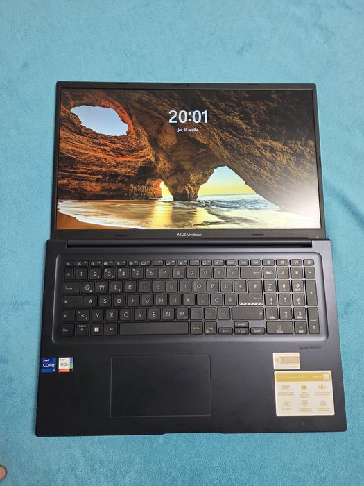 VivoBook 17 . I7. / 16g ram / 512 ssd  17,3" ips