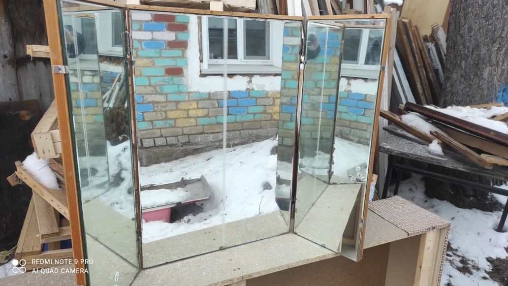 Два витража от мебели.