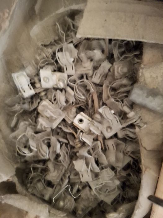 Продам держатель предохранителя 63А