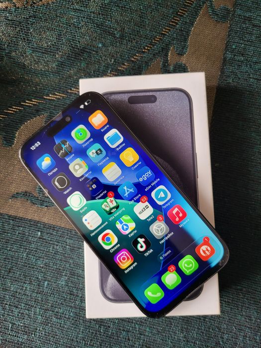 15 про 128 гб. Акб 87%. Экран меняли