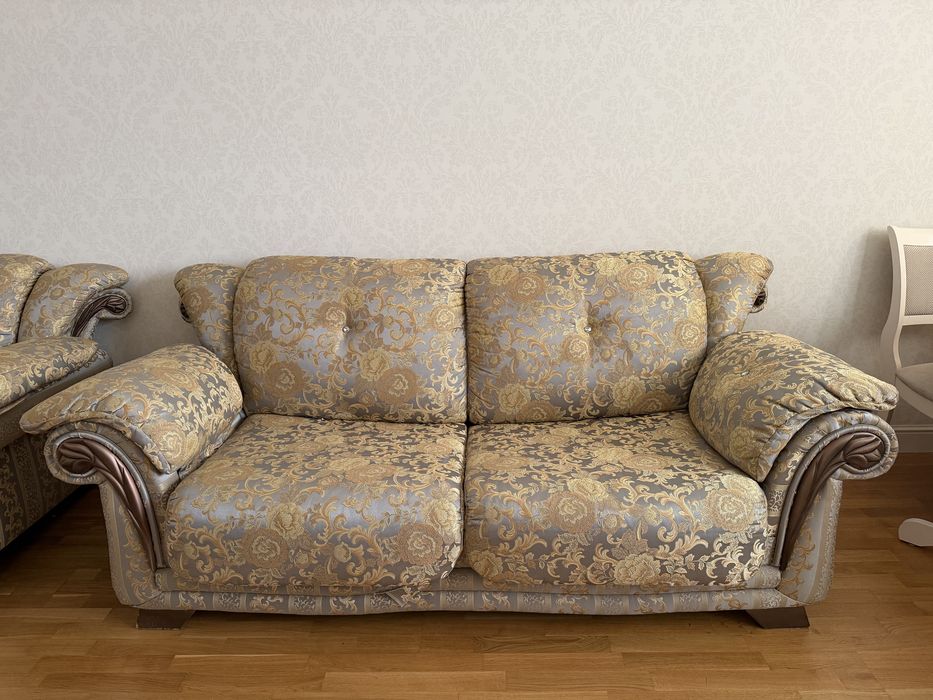 Продам диван тройку