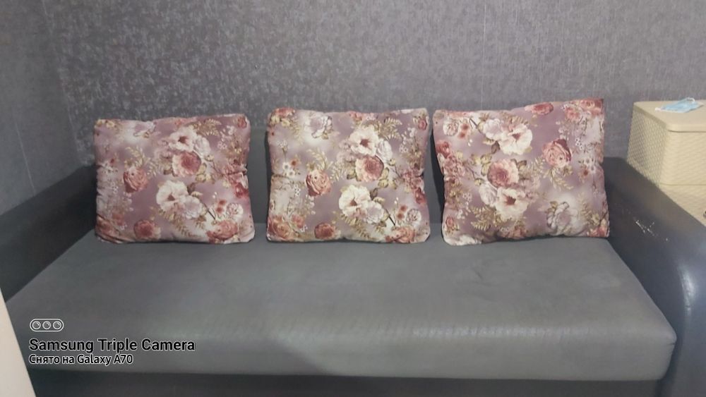 Продам  диван в очень хорошем состоянии