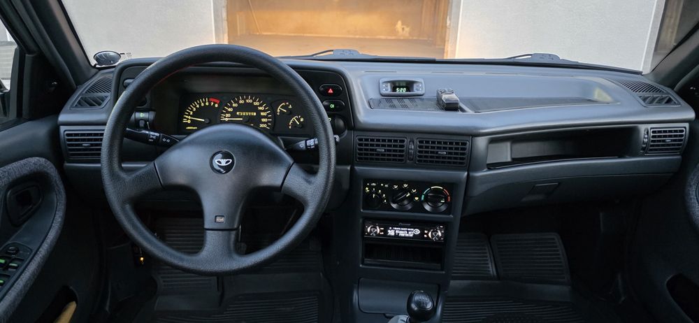 Нексия 1. 2006  Сонс супер кондиционер