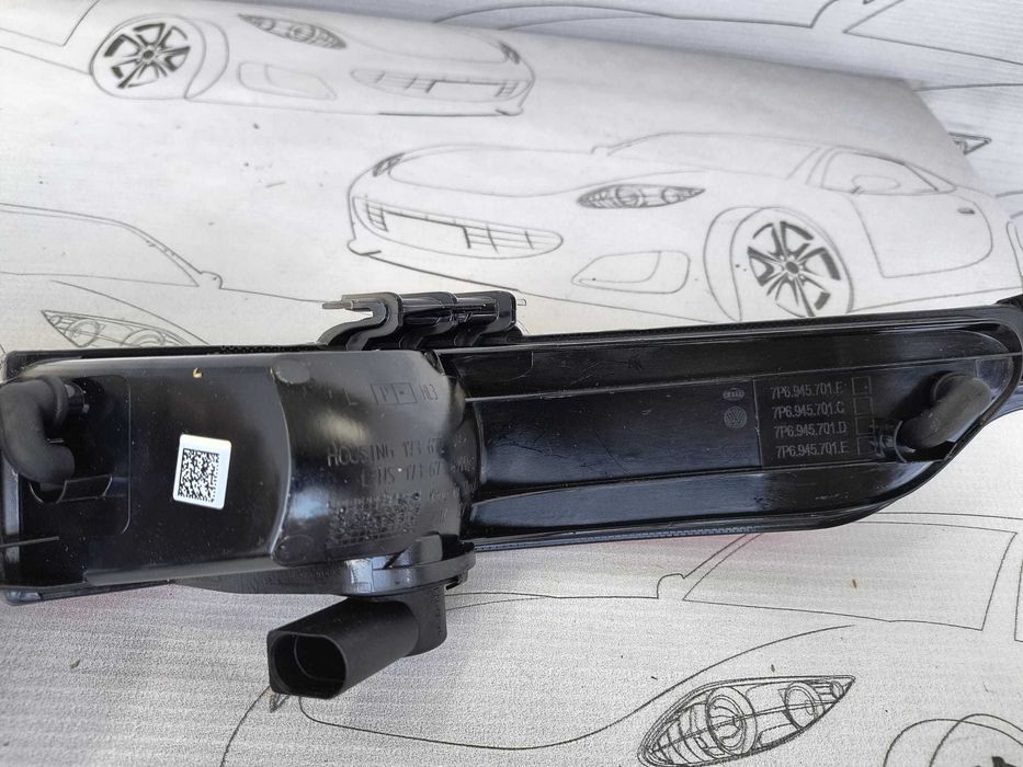Lampa Ceata Spate Stanga Volkswagen Touareg 2011 / 2010-2014 Cod OEM 173672 (4B2)