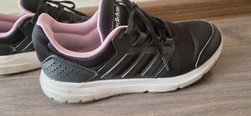 Маратонки Adidas дамски номер 41,5