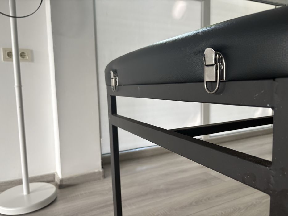 Масажно легло/кушетка  с метална рамка