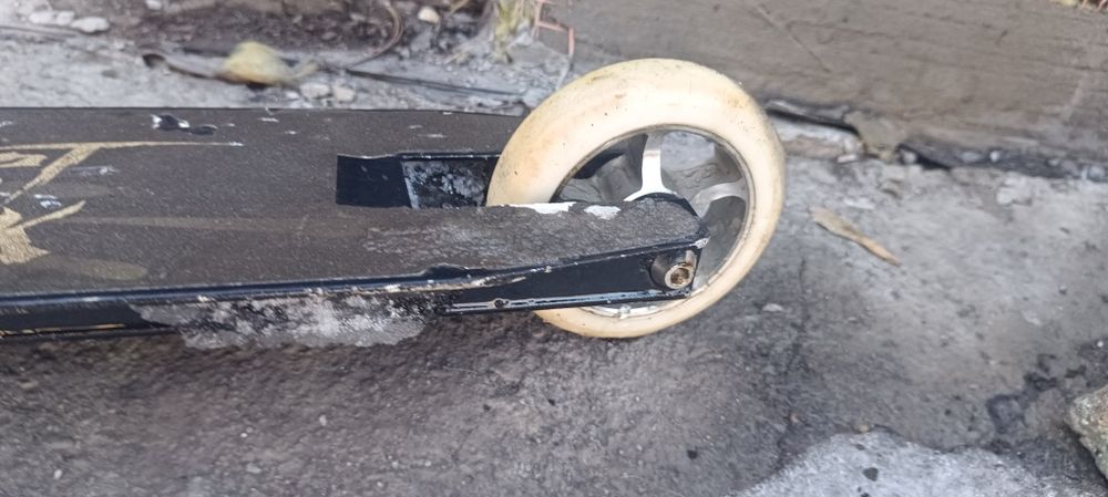 продам самокат, причина не нужен