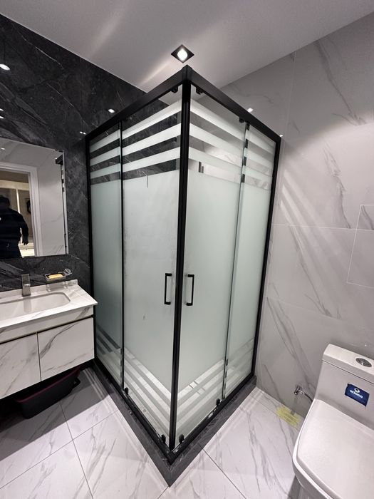 Dush kabina. Zerkala