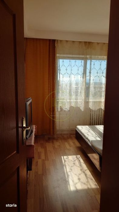 Apartament de vanzare doua camere decomandat, Vasile Aaron!