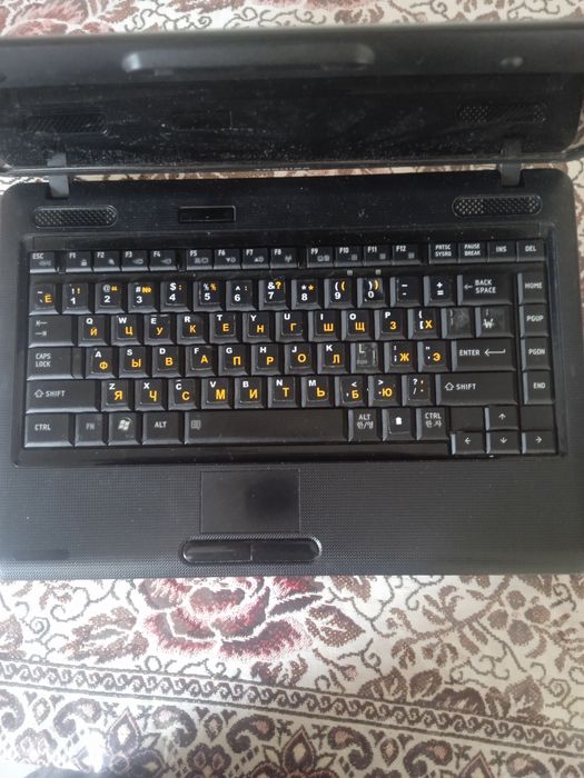 Noutbok TOSHIBA arzon