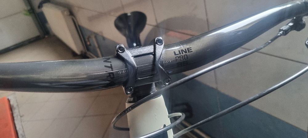 Ghidon carbon bontrager line pro 35 ,pedalier carbon truvativ