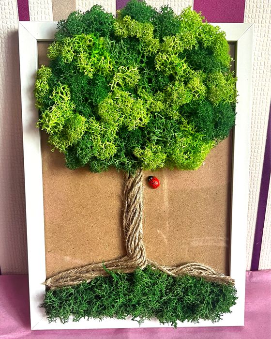 Дървото на живота със скандинавски мъх