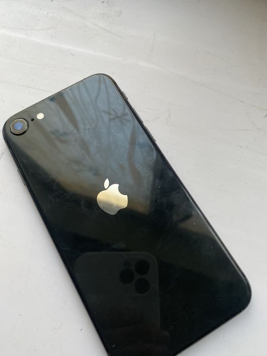 Продам Айфон 8 64 гегабайт