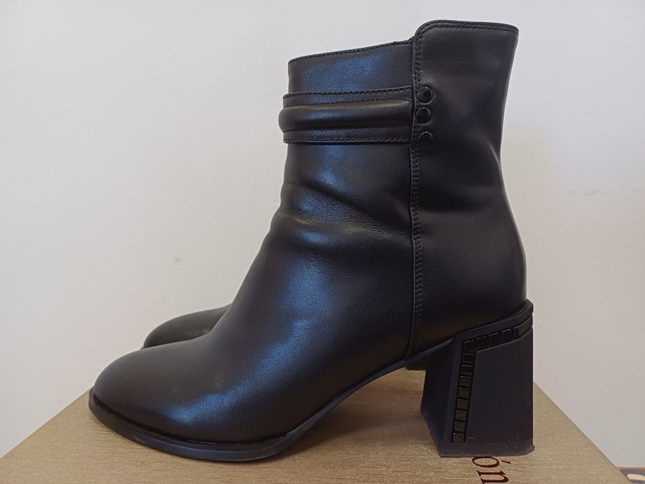 Botine de piele marimea 39