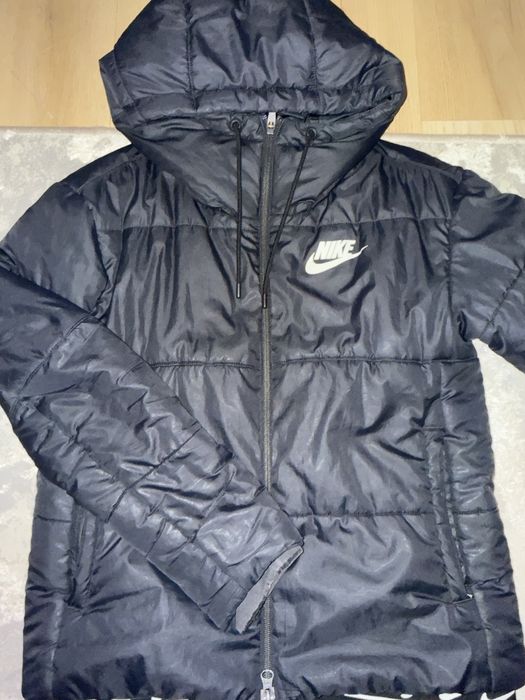 Nike черно яке S размер