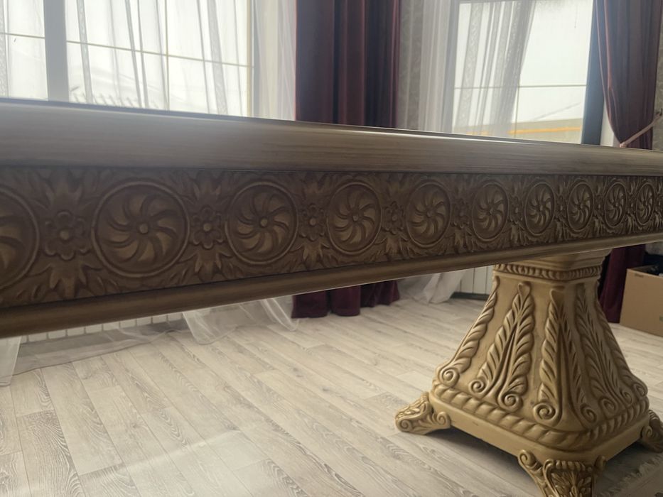 Продам стол дубовый 3 м * 1,20