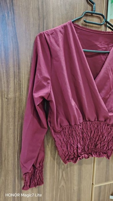 Top burgundi mărimea S-M