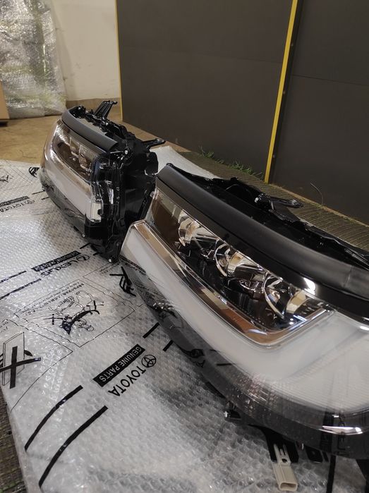 Фары Land Cruiser 300