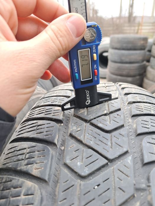 Anvelope de iarna 215-65r17 Pirelli