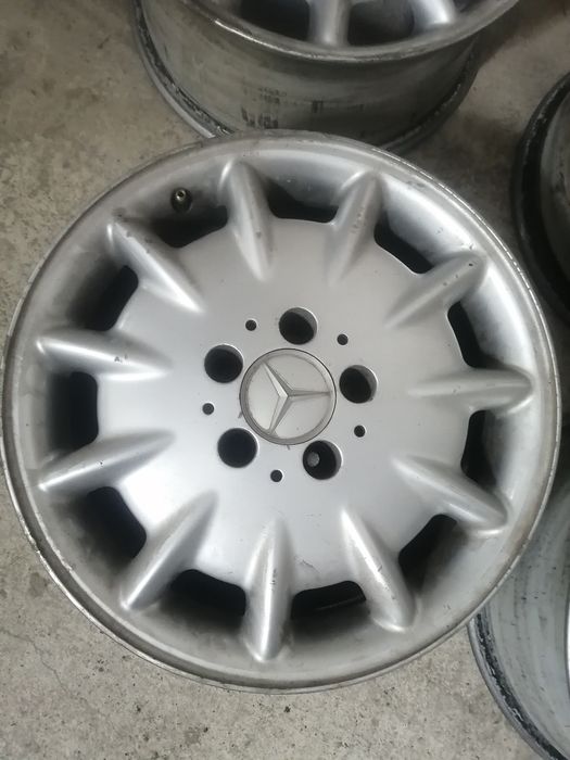 Продаю диски на мерседес -р-16