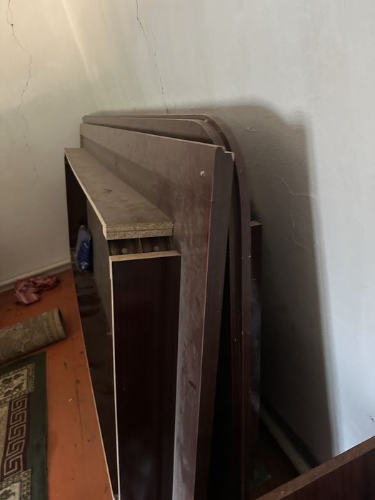 Стол для зала со стульями