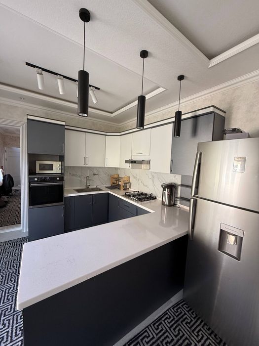 Продается кухонный мебель