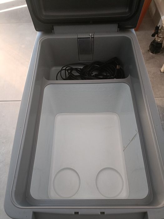 Frigider auto cu compresor Waeco CDF-35