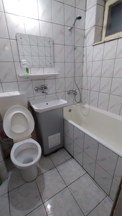 Apartament cu 2 camere decomandat de inchiriat