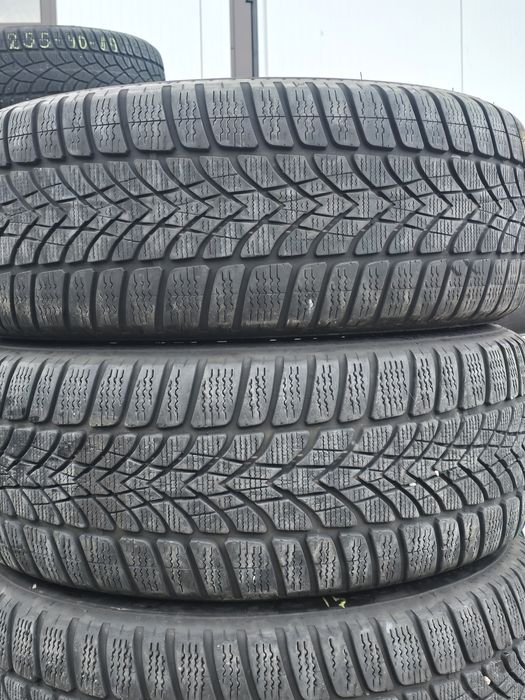 4 Броя 225/55/17 Dunlop 2x6,5mm 2x5,5mm