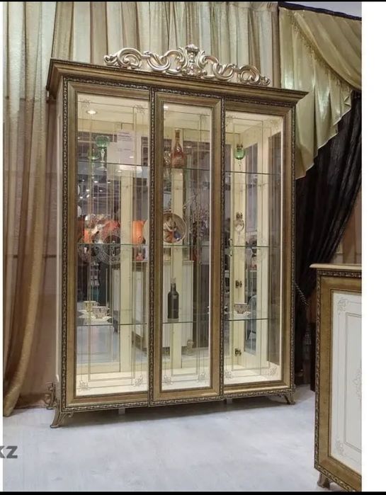 Сервант «Версаль»