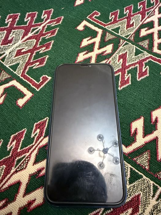 Айфон   12/256гб