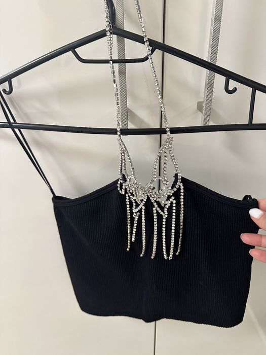 Къс топ без презрамки на zara