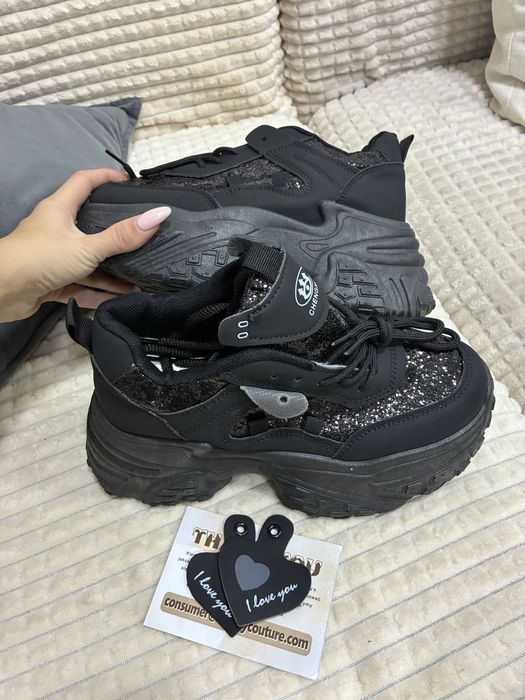 Маратонки , нови