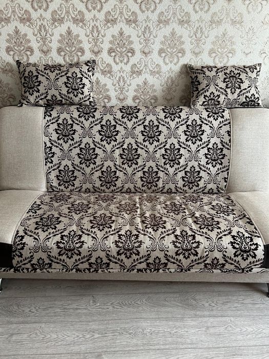 Продам Диван и два кресла