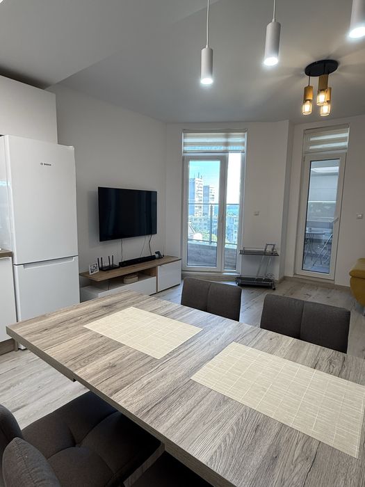Продава се Тристаен апартамент в Варна, Бриз - 100 кв.м за 15 €/кв.м - Снимка #3