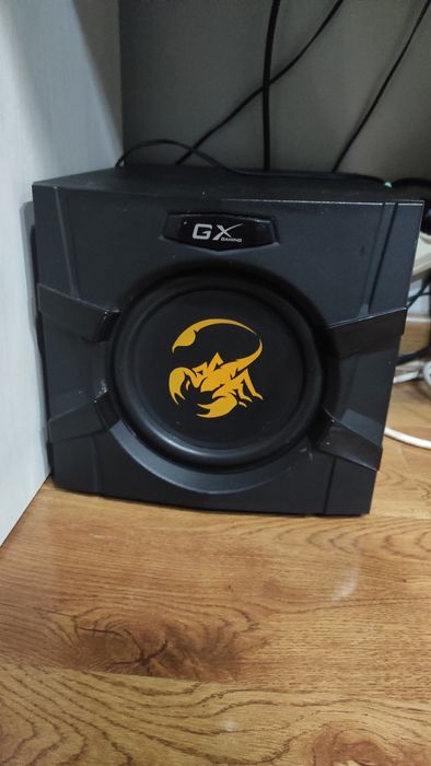 Колонка сабуфером