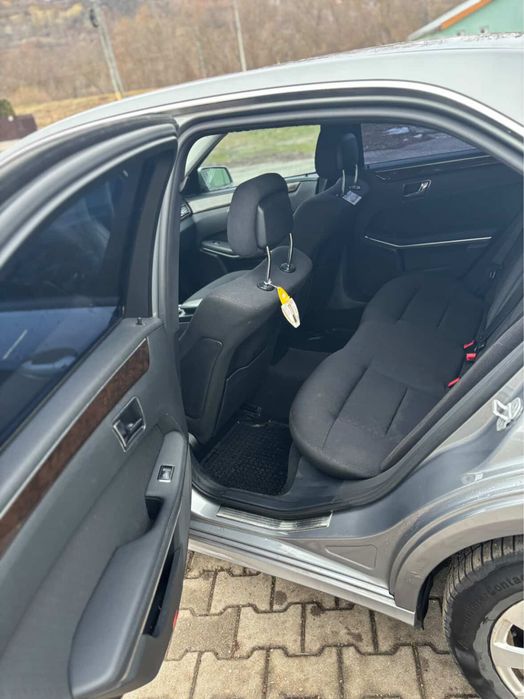 Mercedes E220CDI 2011